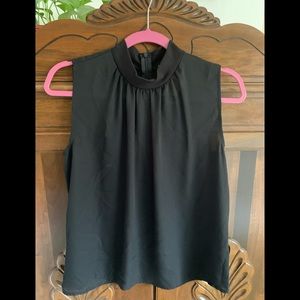 N/t sleeveless blouse